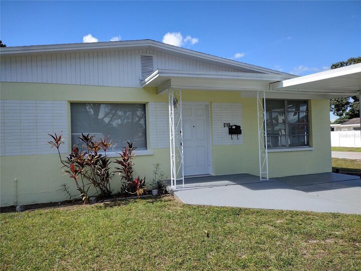 Property Photo: 216 N Beverly Avenue FL 33609