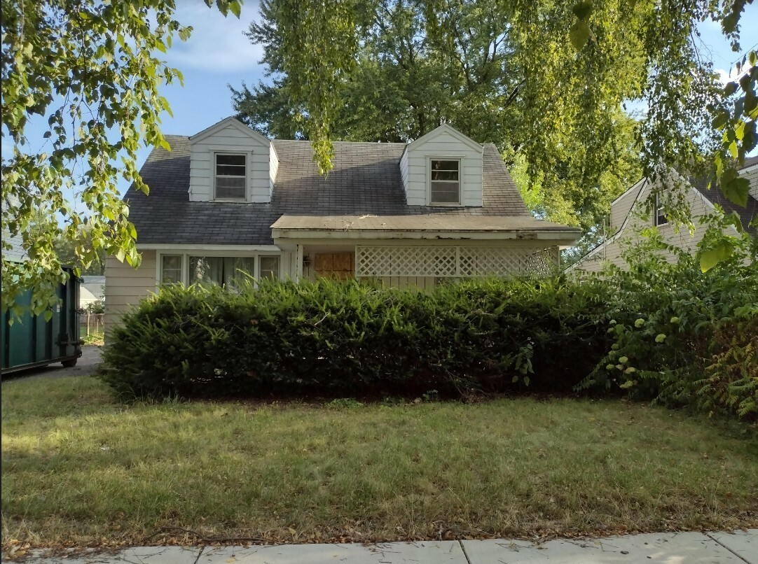 Property Photo: 1908 W Pearl Avenue IL 61103