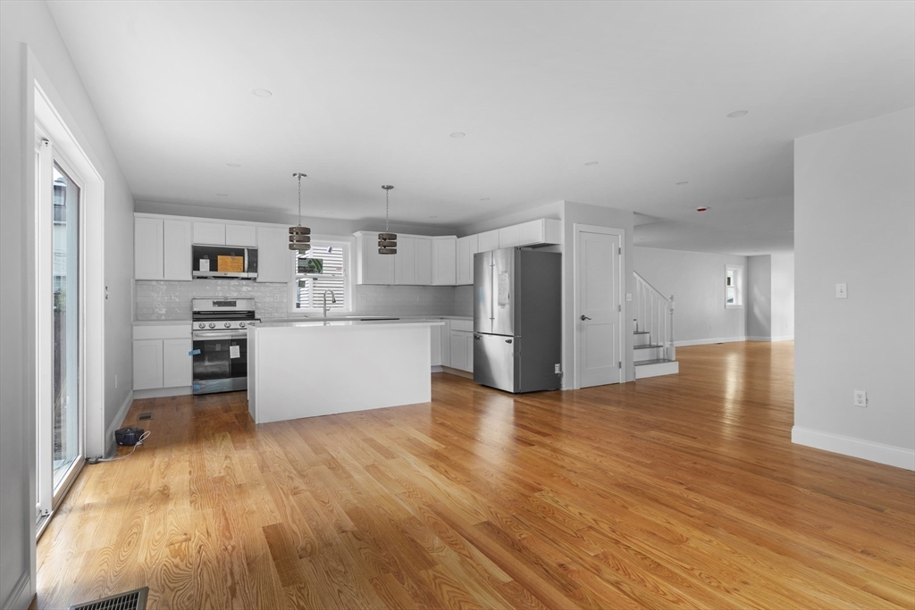 Property Photo:  9 Hollywood St  MA 01610 