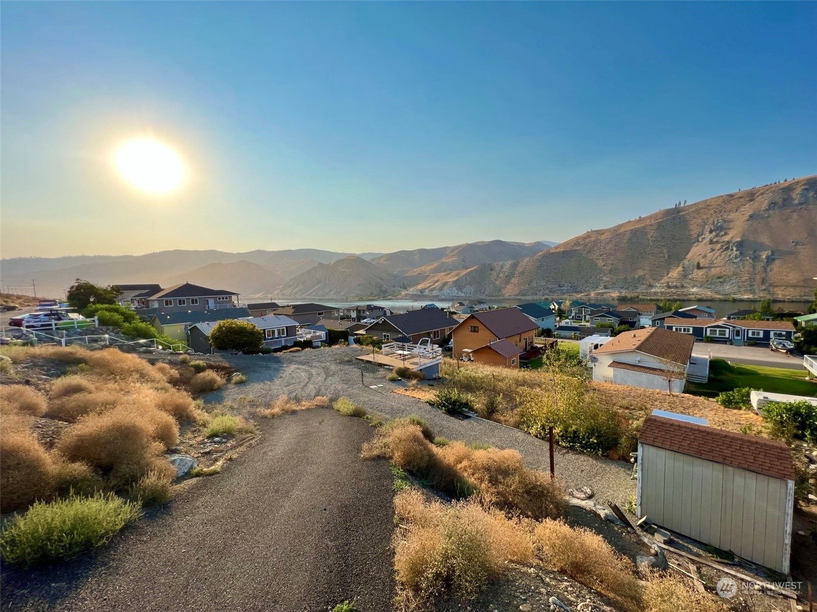 Property Photo:  445 Entiat Place  WA 98843 