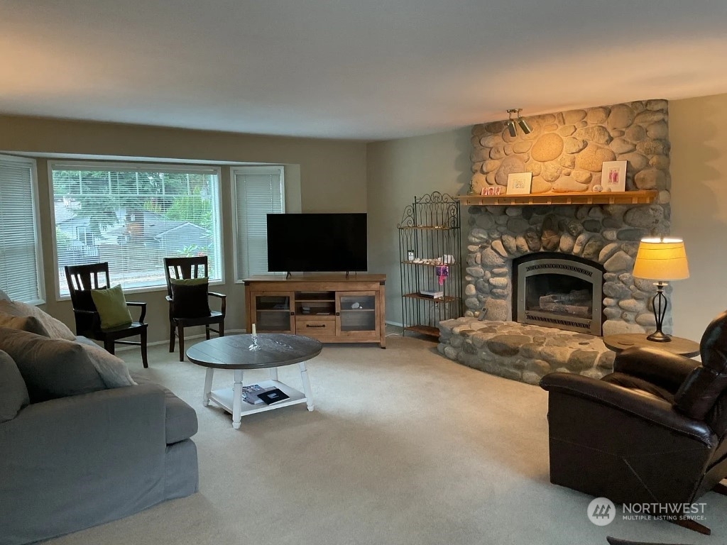 Property Photo:  3424 Serene Way  WA 98087 