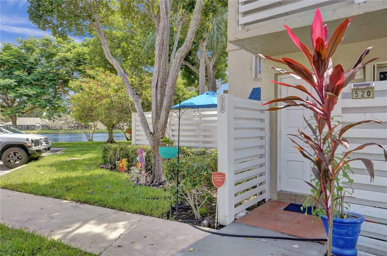 Property Photo:  520 NW 97th Ave 520  FL 33324 