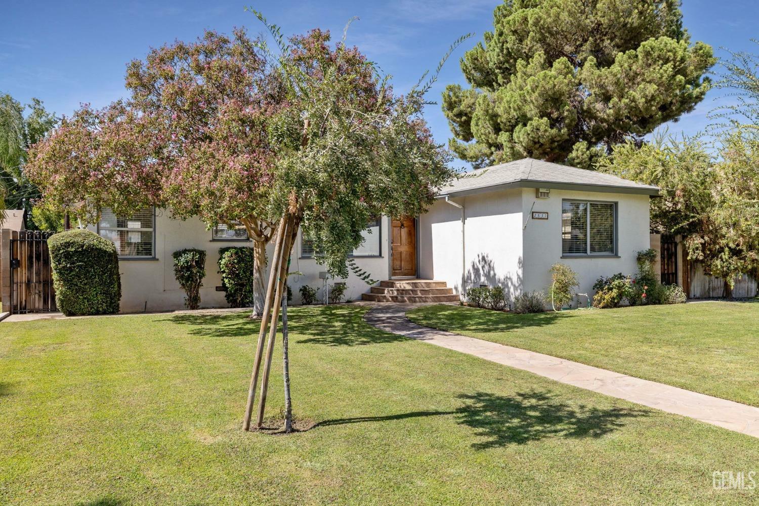 Property Photo:  2831 Alder Street  CA 93301 