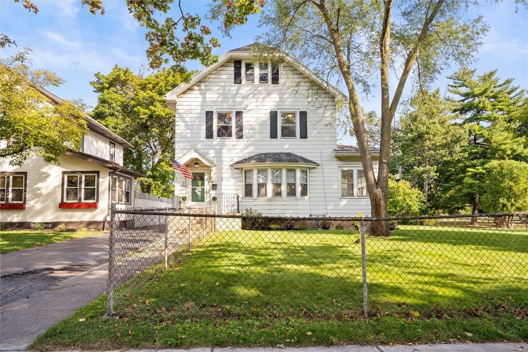 Property Photo:  372 Scholfield Road  NY 14617 