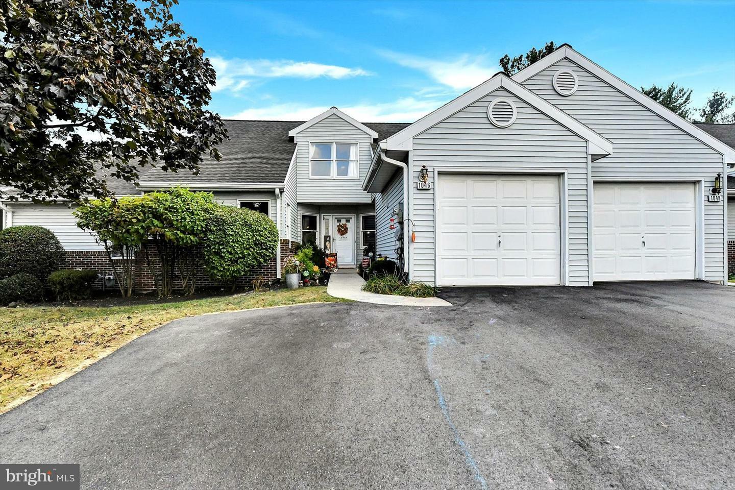 Property Photo:  1046 Country Hill Drive  PA 17111 