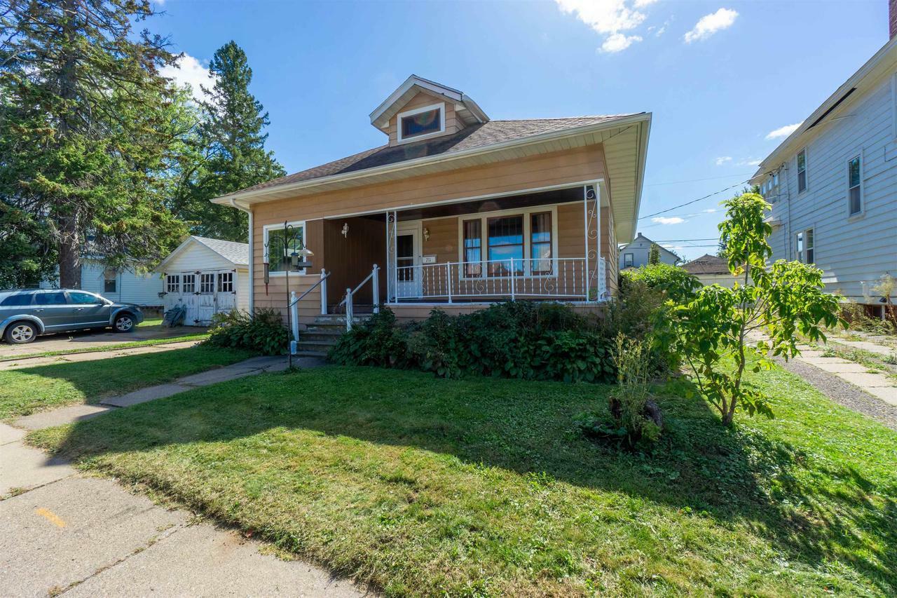 Property Photo:  711 East Thomas Street  WI 54403 