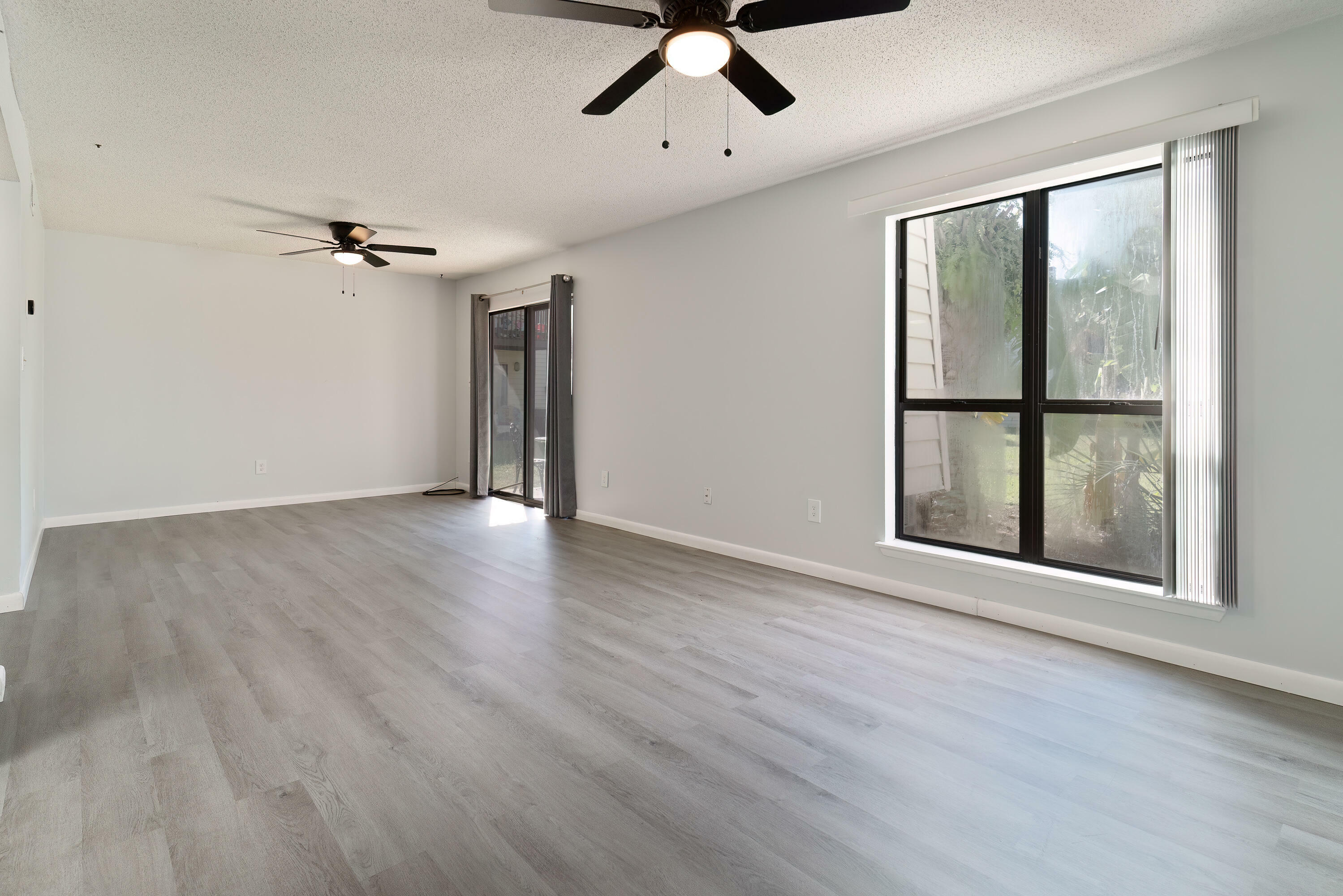 Property Photo:  308 SW Miracle Strip Parkway Unit 3B  FL 32548 