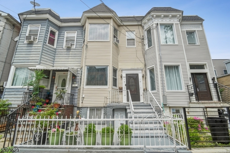 Property Photo:  64 Lincoln St  NJ 07307 