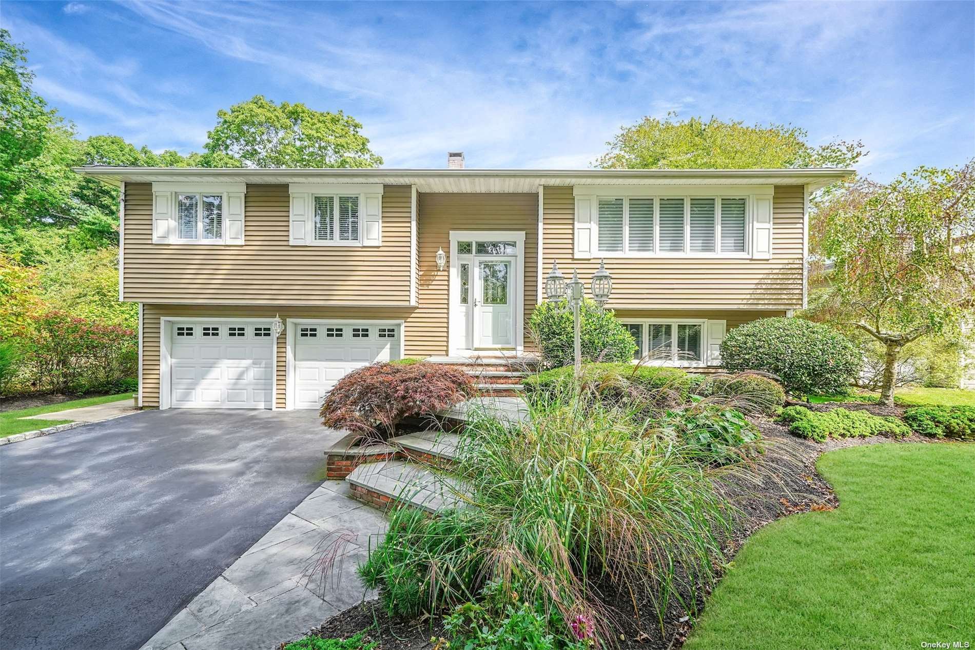 Property Photo:  147 Lincoln Drive  NY 11769 