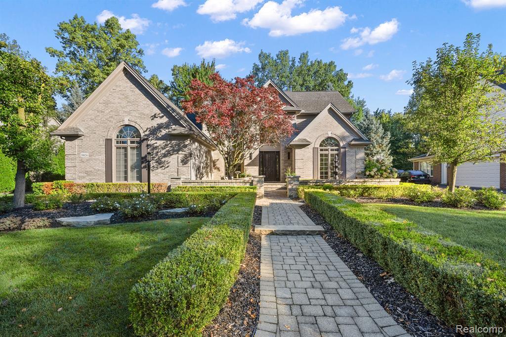 Property Photo: 39824 Woodside Drive MI 48168 3429