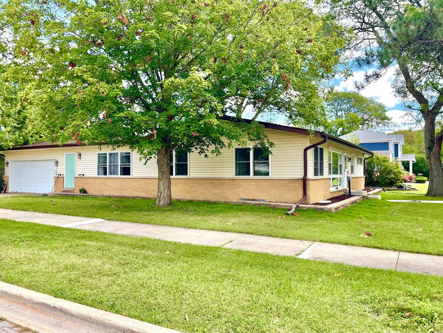 Property Photo:  7418 Wilson Terrace  IL 60053 