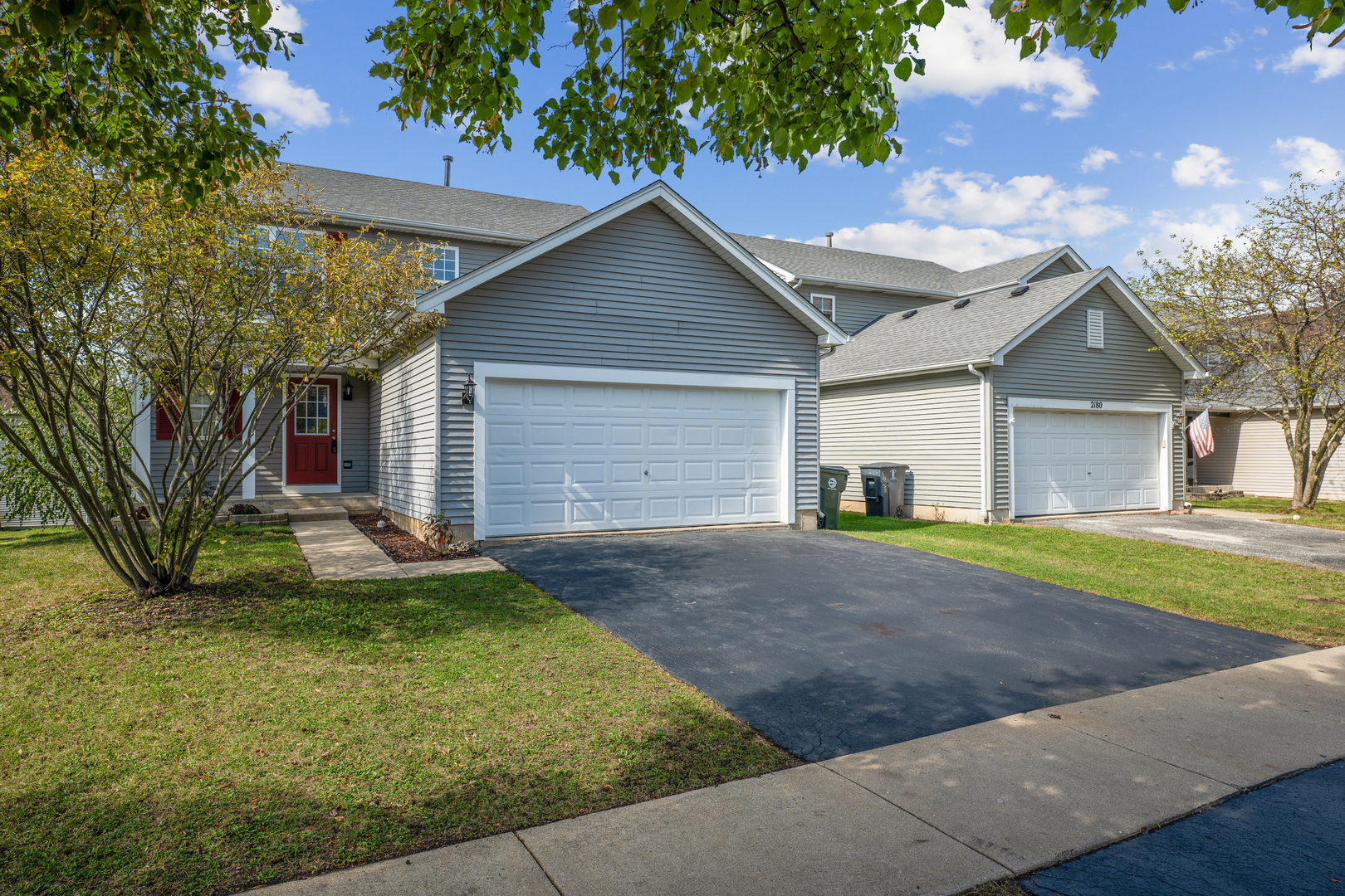 Property Photo:  2174 N Arapahoe Trail  IL 60073 