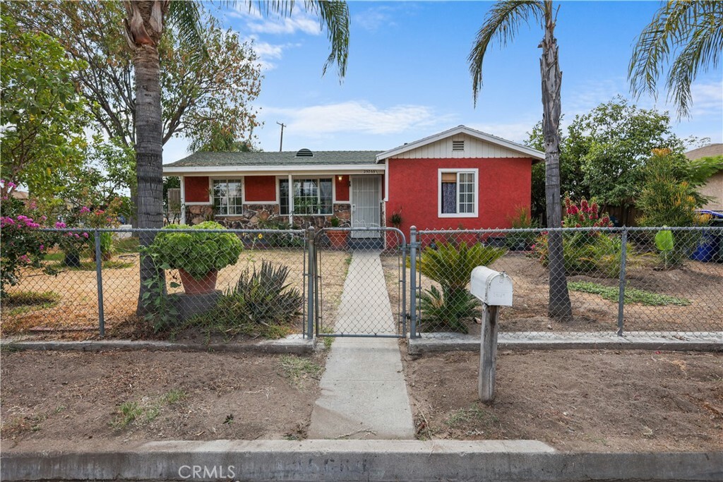 25069 Union Street  San Bernardino CA 92410 photo