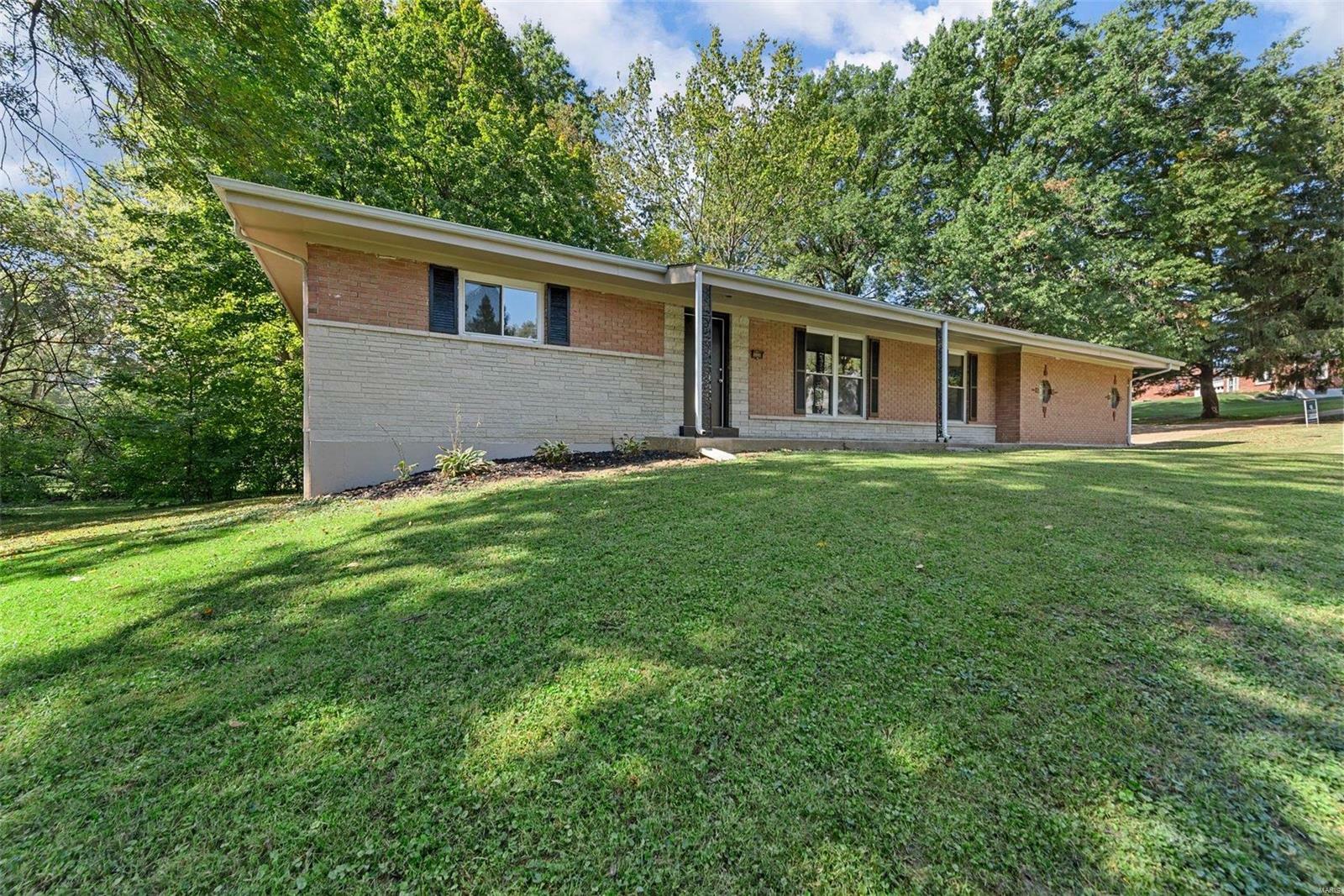 Property Photo:  48 Green Acres Road  MO 63137 