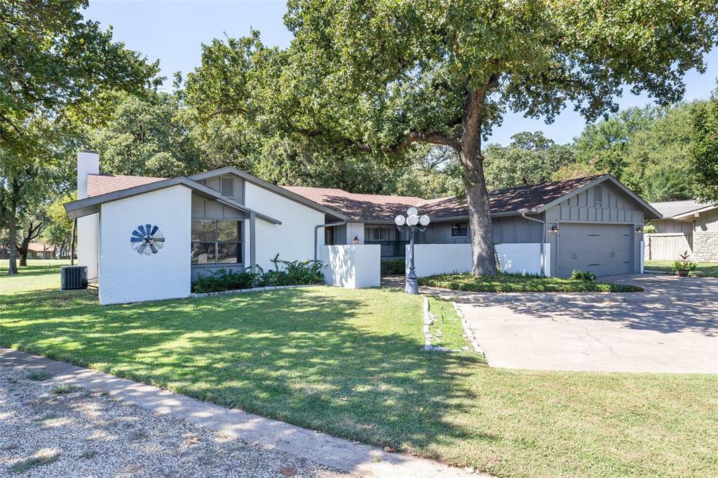 Property Photo:  5803 Conejos Drive  TX 76049 