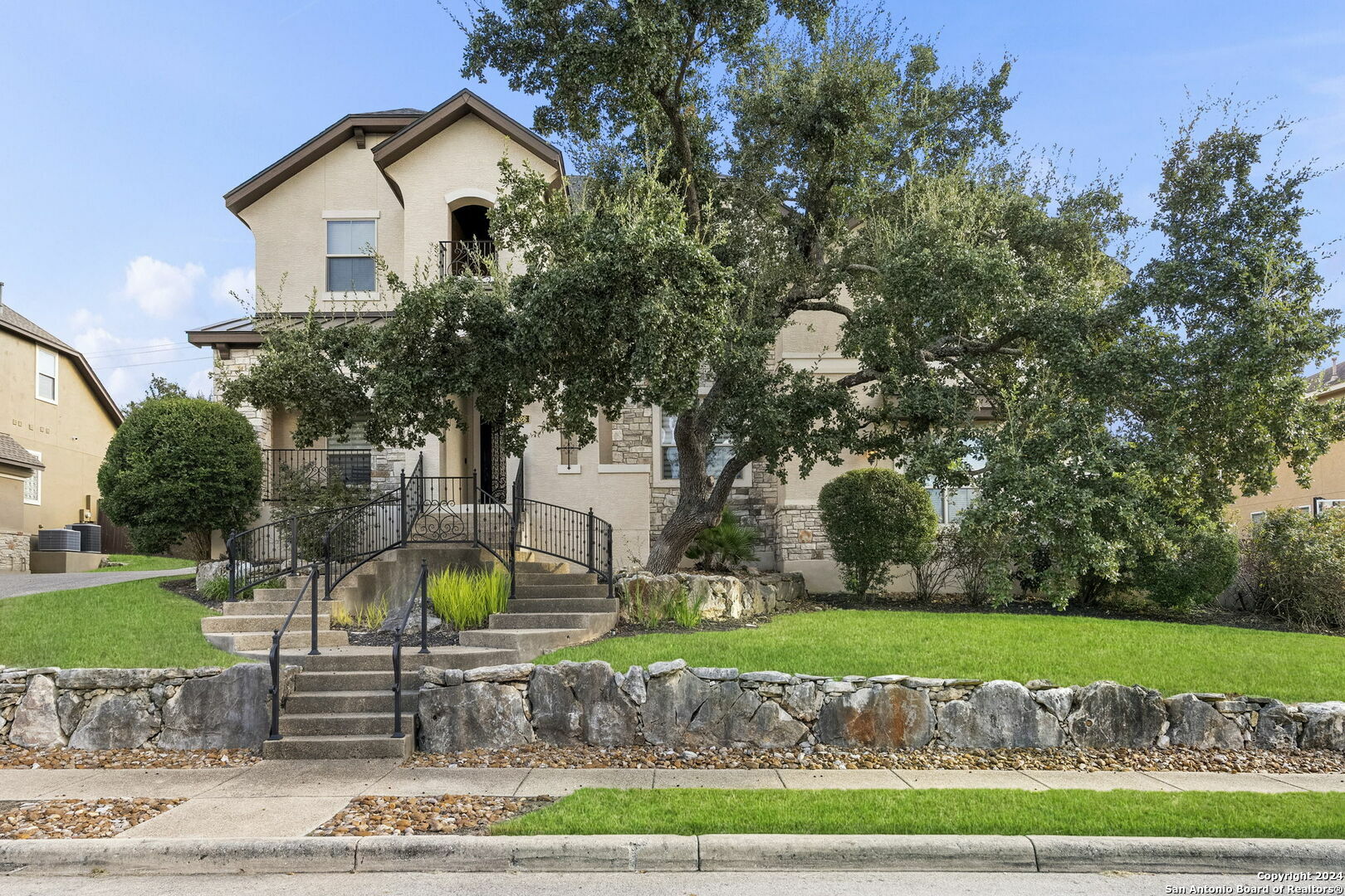 Property Photo:  526 Canyon Rise  TX 78258 