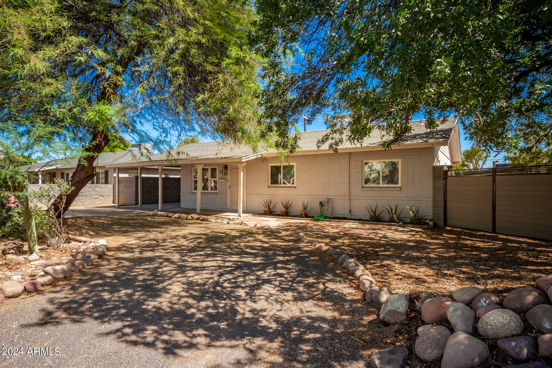 Property Photo:  2901 N Miller Road  AZ 85251 