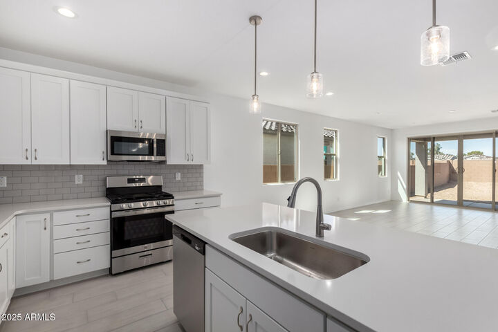 Property Photo: 5344 W Manzanita Drive AZ 85302
