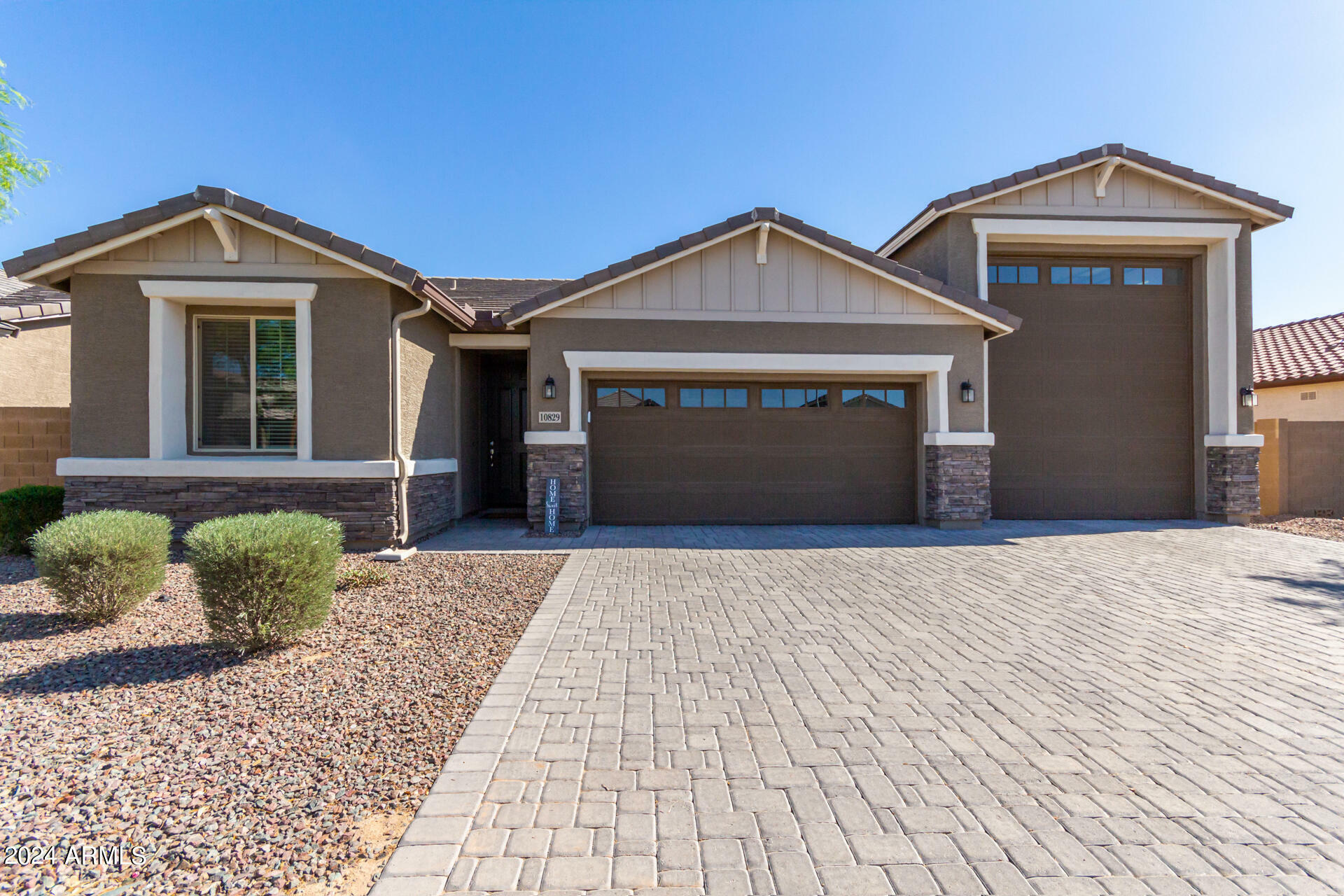 Property Photo:  10829 W Buchanan Street  AZ 85323 