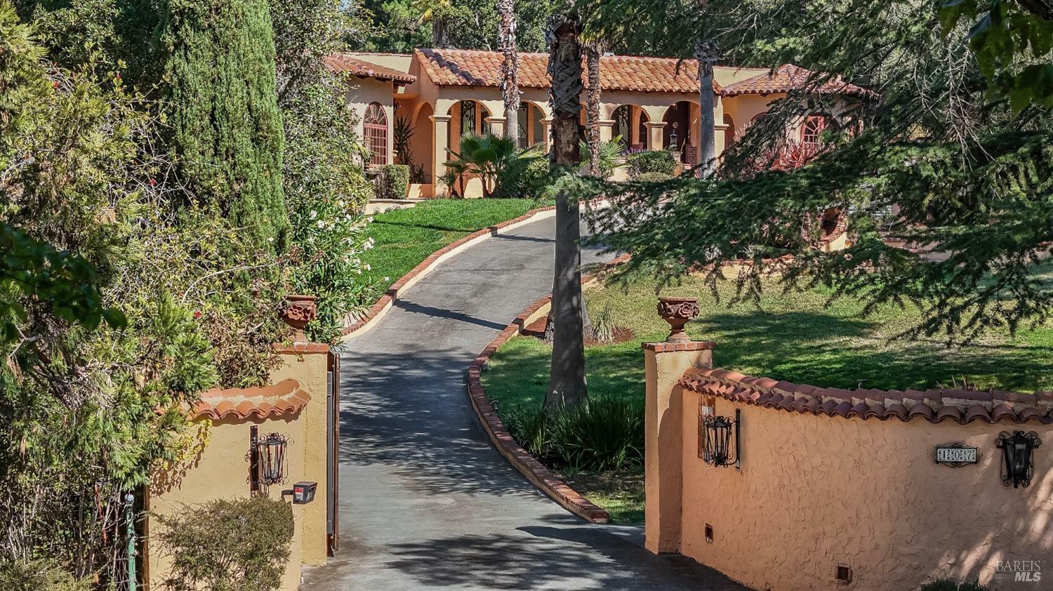 Property Photo:  107 Deer Hollow Road  CA 94960 