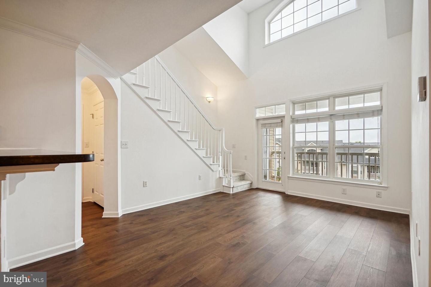 Property Photo: 501 Sunset View Terrace SE 404 VA 20175