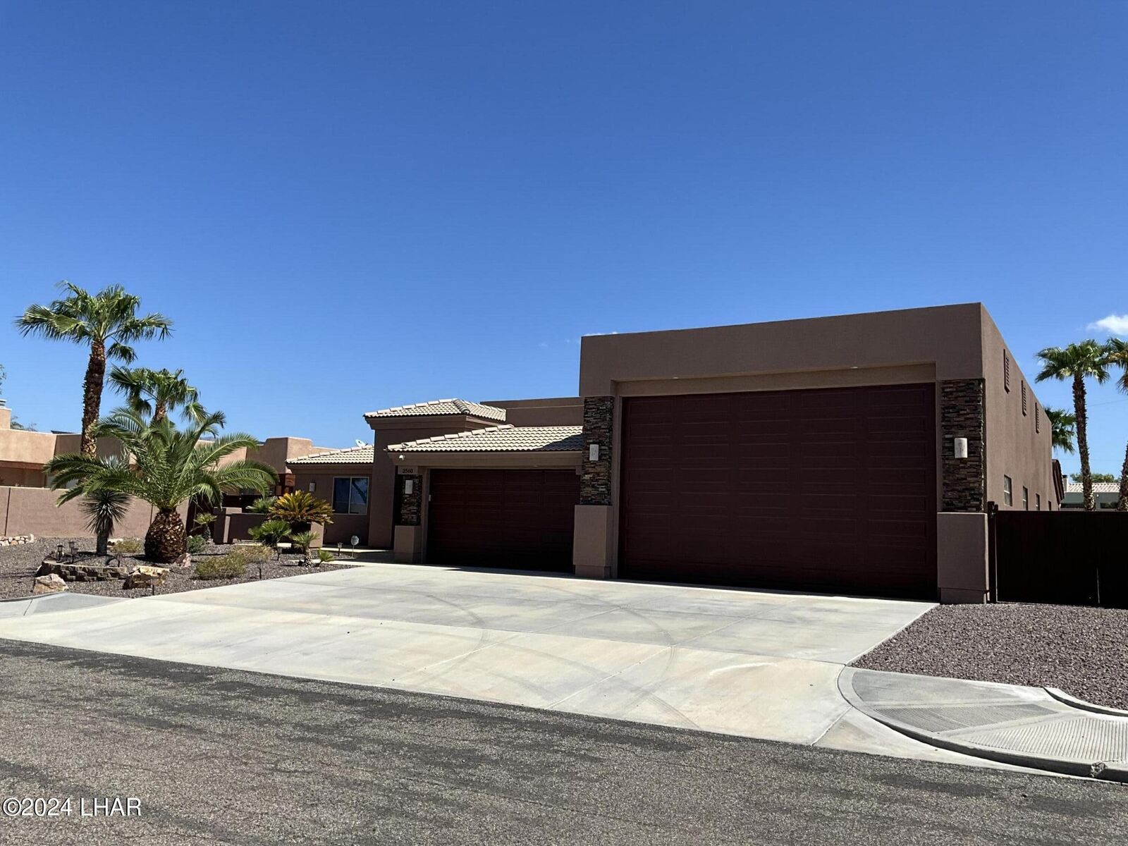 Property Photo:  2560 Sweetwater Ln  AZ 86406 