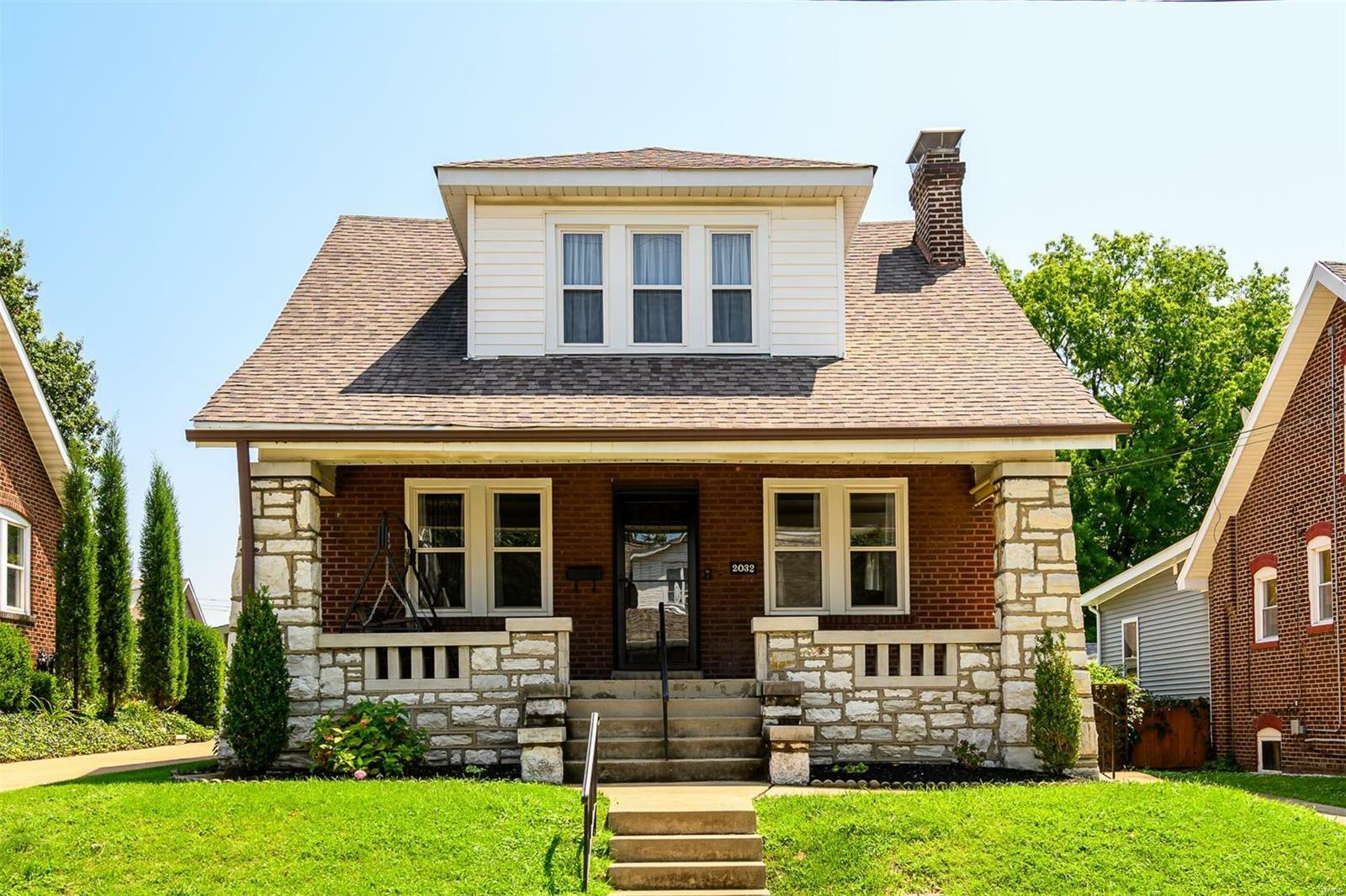 Property Photo:  2032 Alameda Avenue  MO 63143 