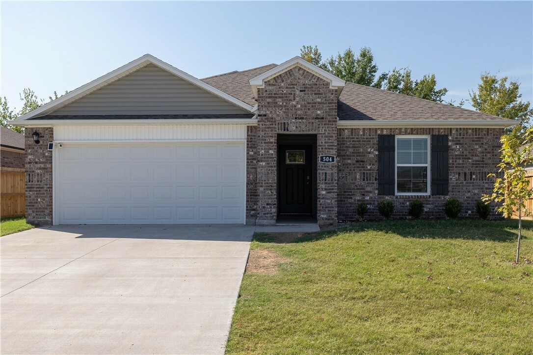 Property Photo:  504 W Cattleman Lane  AR 72761 