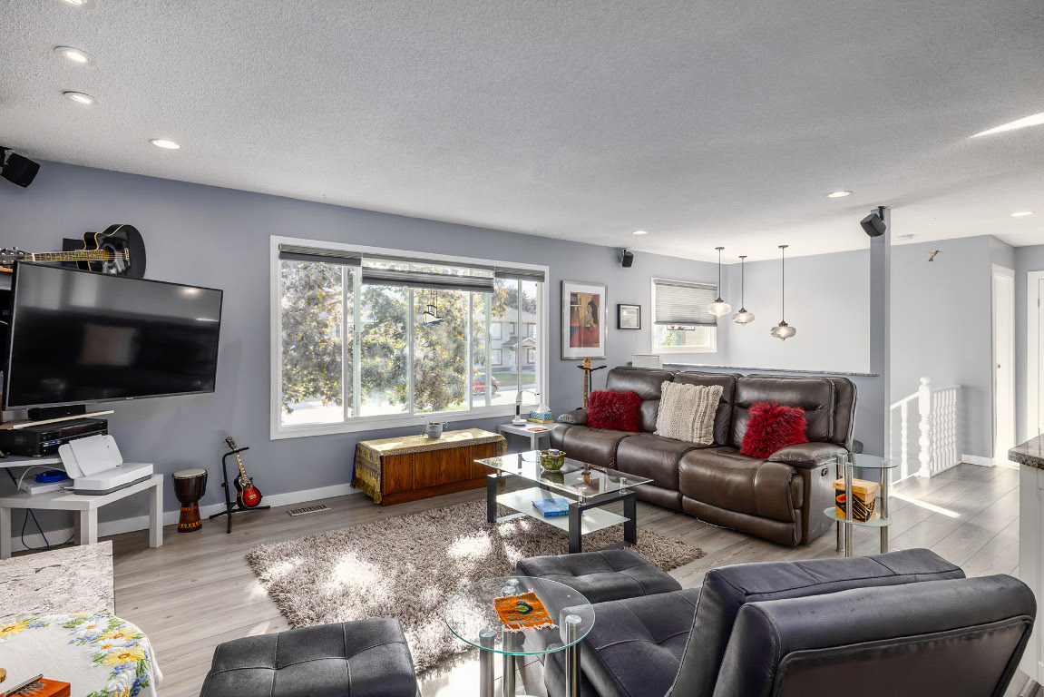 Property Photo:  706 Renshaw Road  BC V1X 6C8 