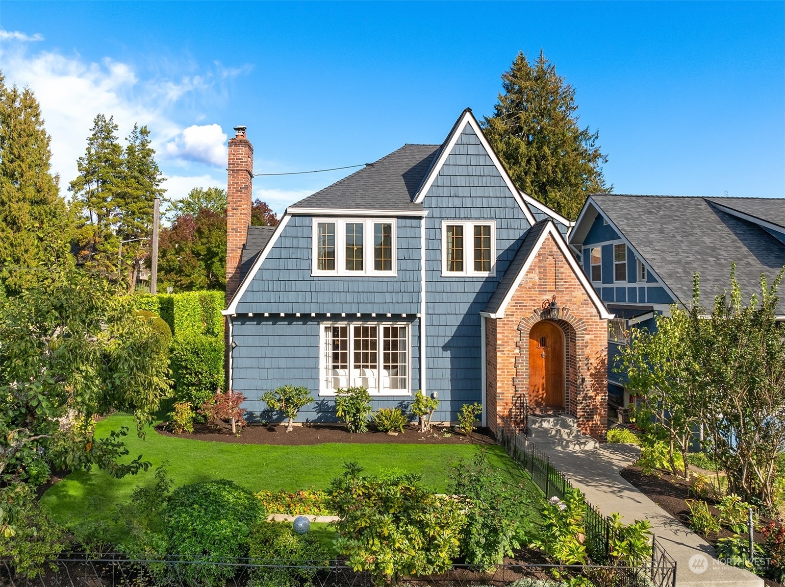Property Photo: 2802 32nd Avenue S WA 98144