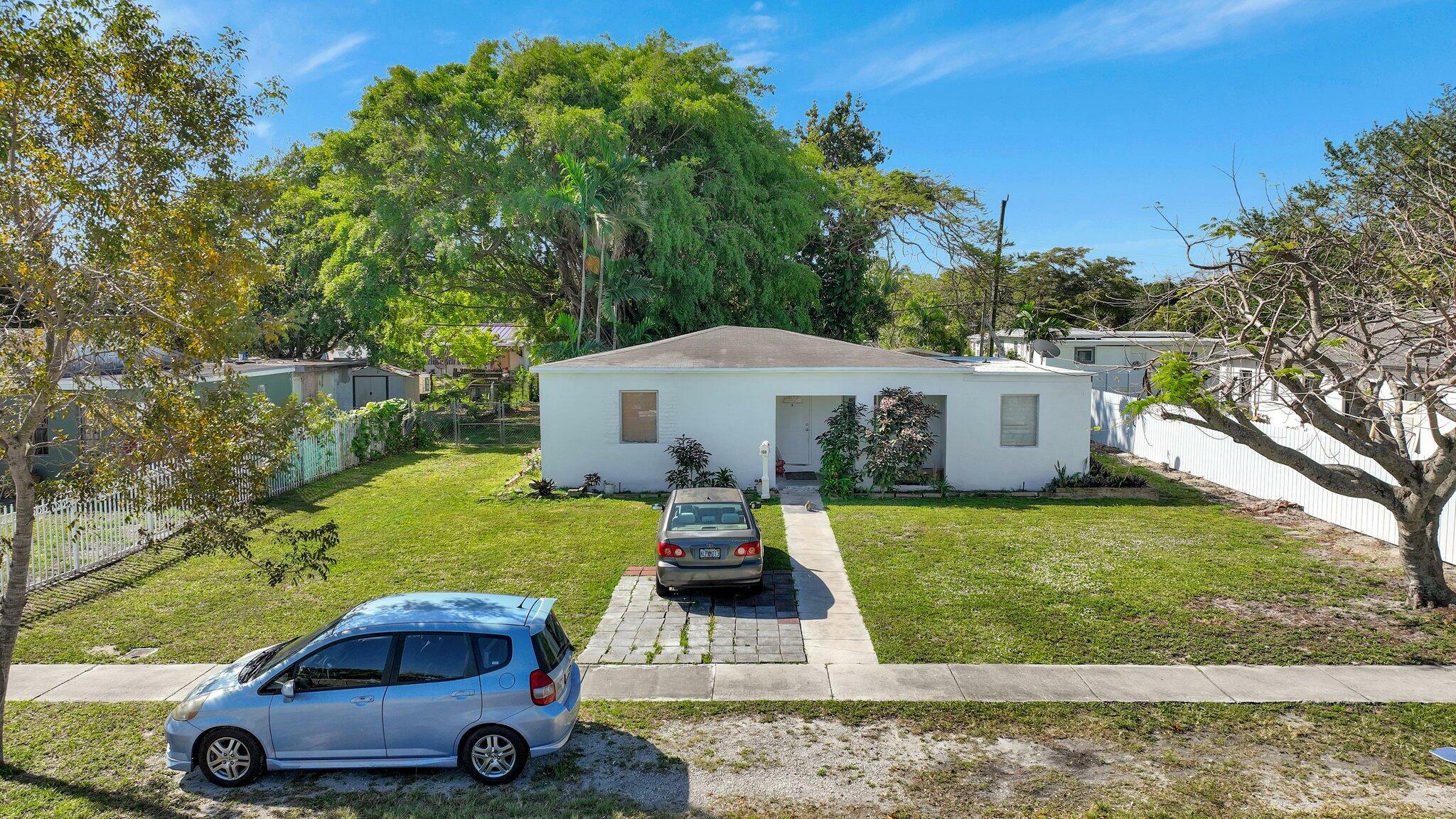 Property Photo:  1010 NE 140th Street  FL 33161 