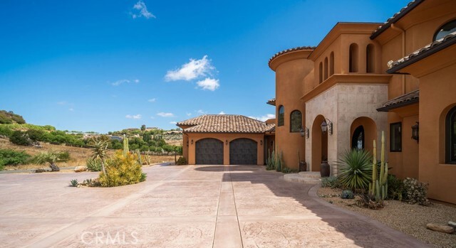 Property Photo:  37372 Via Majorca  CA 92562 