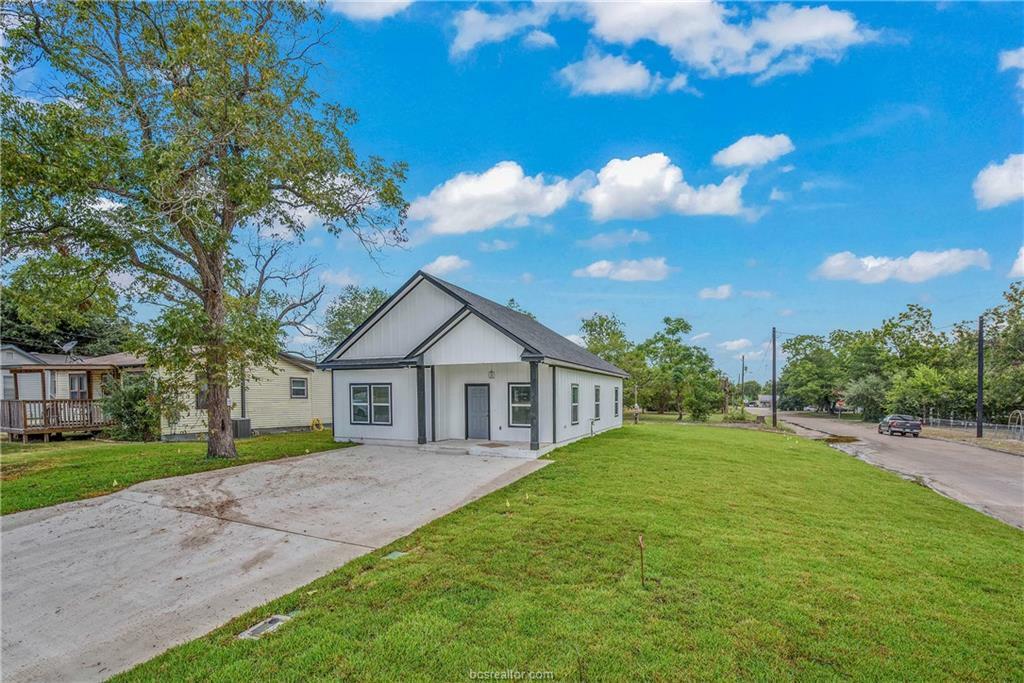 Property Photo:  608 East 21st Street  TX 77803 