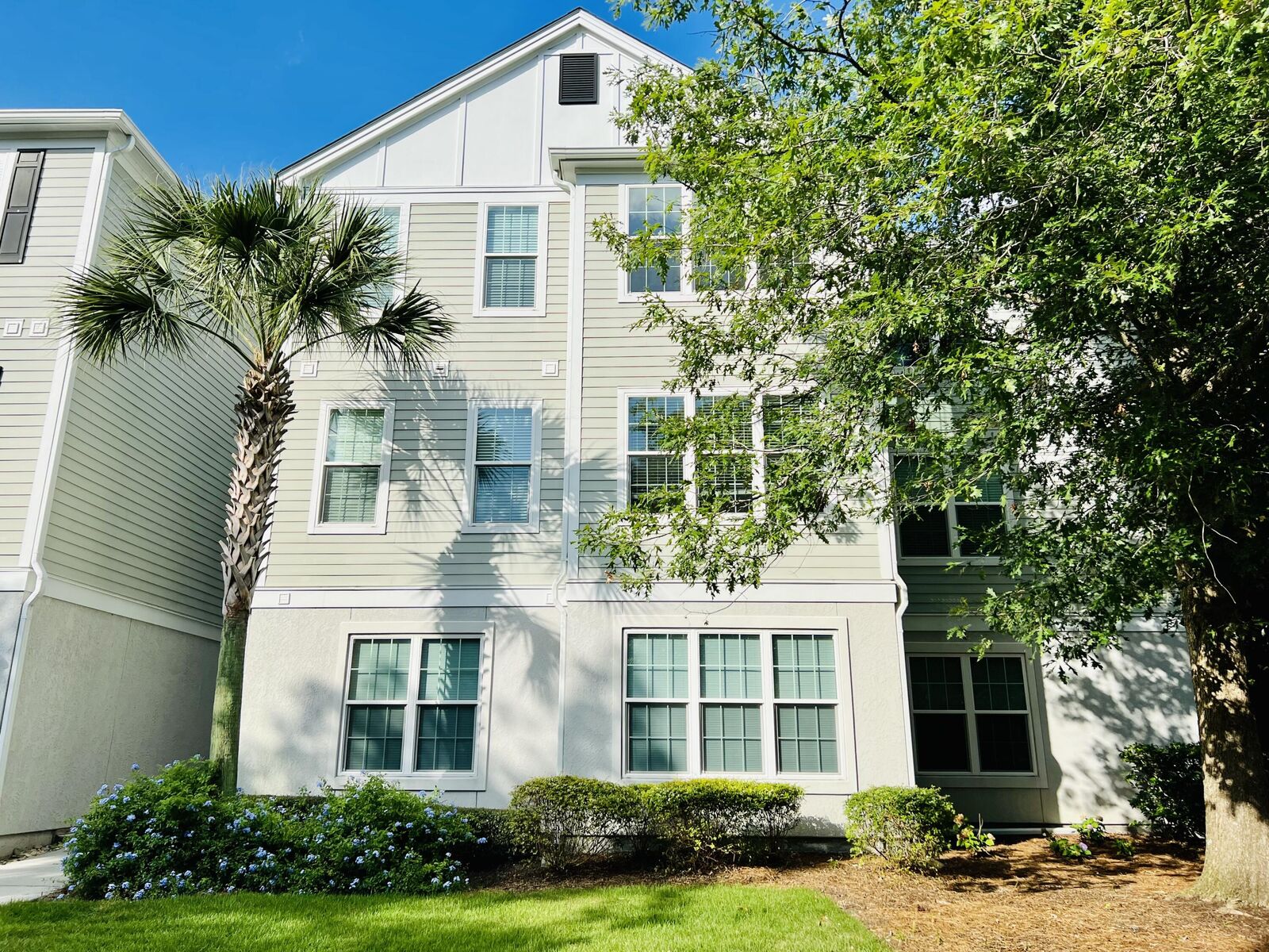 Property Photo: 60 Fenwick Hall Allee # 512 SC 29455