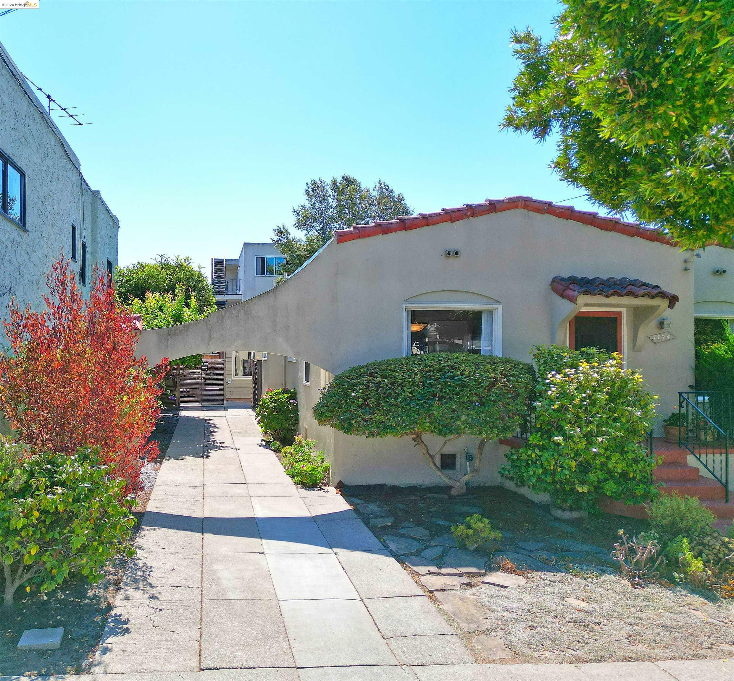 Property Photo:  1134 Washington  CA 94706 