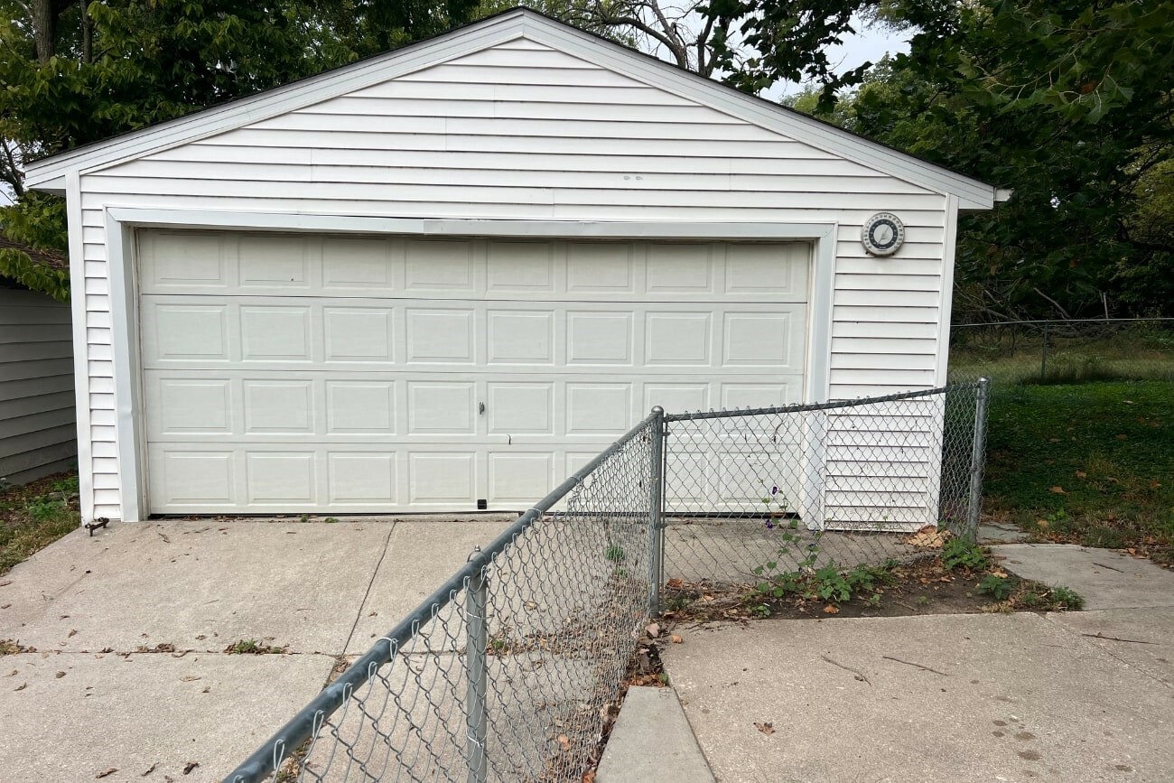 Property Photo:  319 S Franklin Avenue  IA 50014 