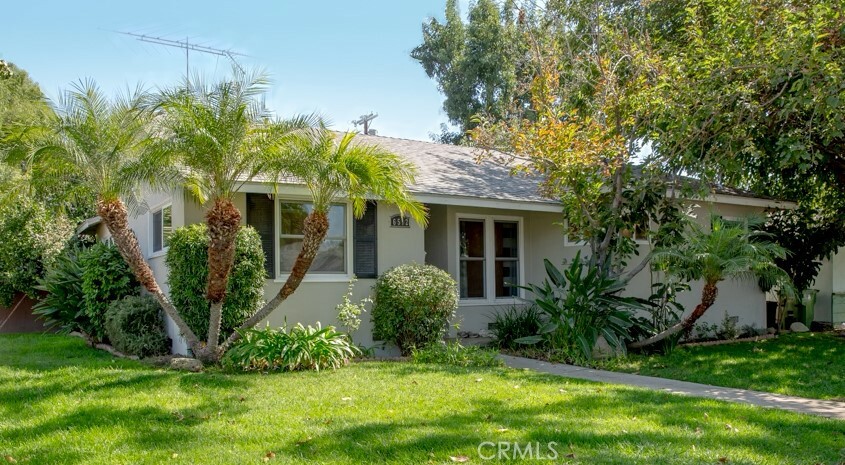 6512 McLennan Avenue  Lake Balboa CA 91406 photo