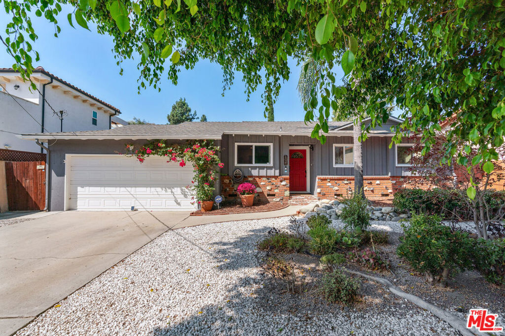 Property Photo:  6737 Sunnyslope Avenue  CA 91401 