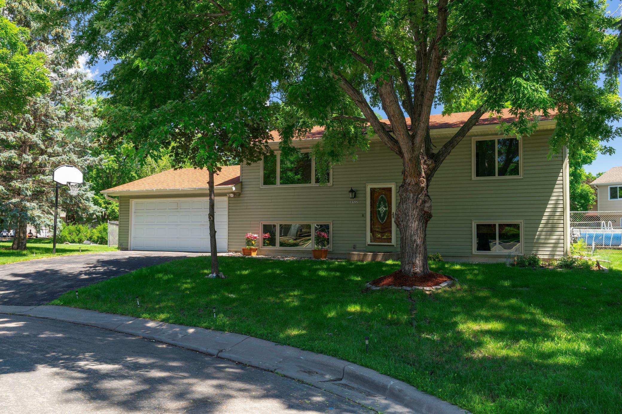 Property Photo:  8922 Annapolis Lane N  MN 55369 