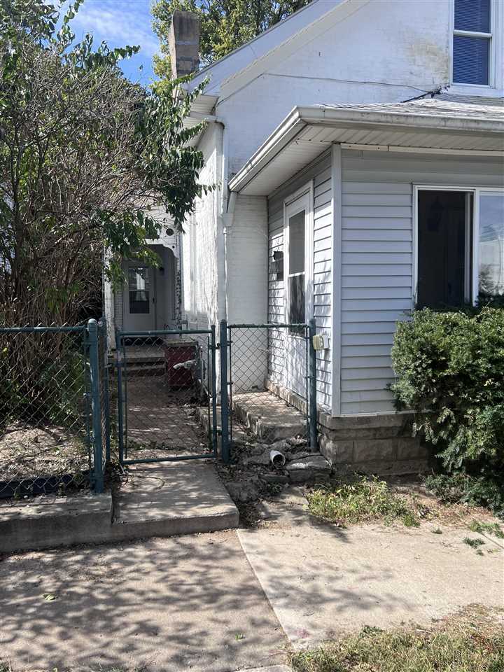 Property Photo:  734 S 6th 736 S 6th St  IN 47374 