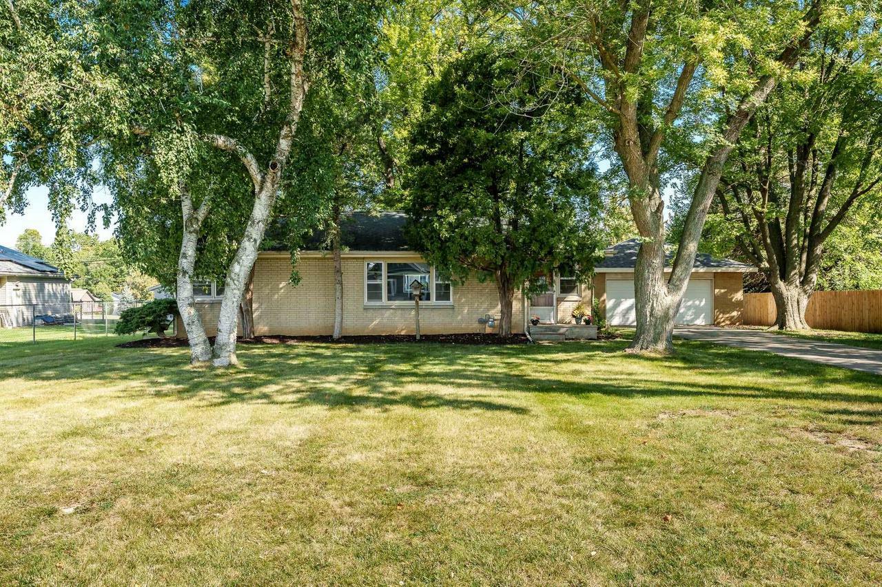 Property Photo:  661 West Kelsey Road  WI 53511 