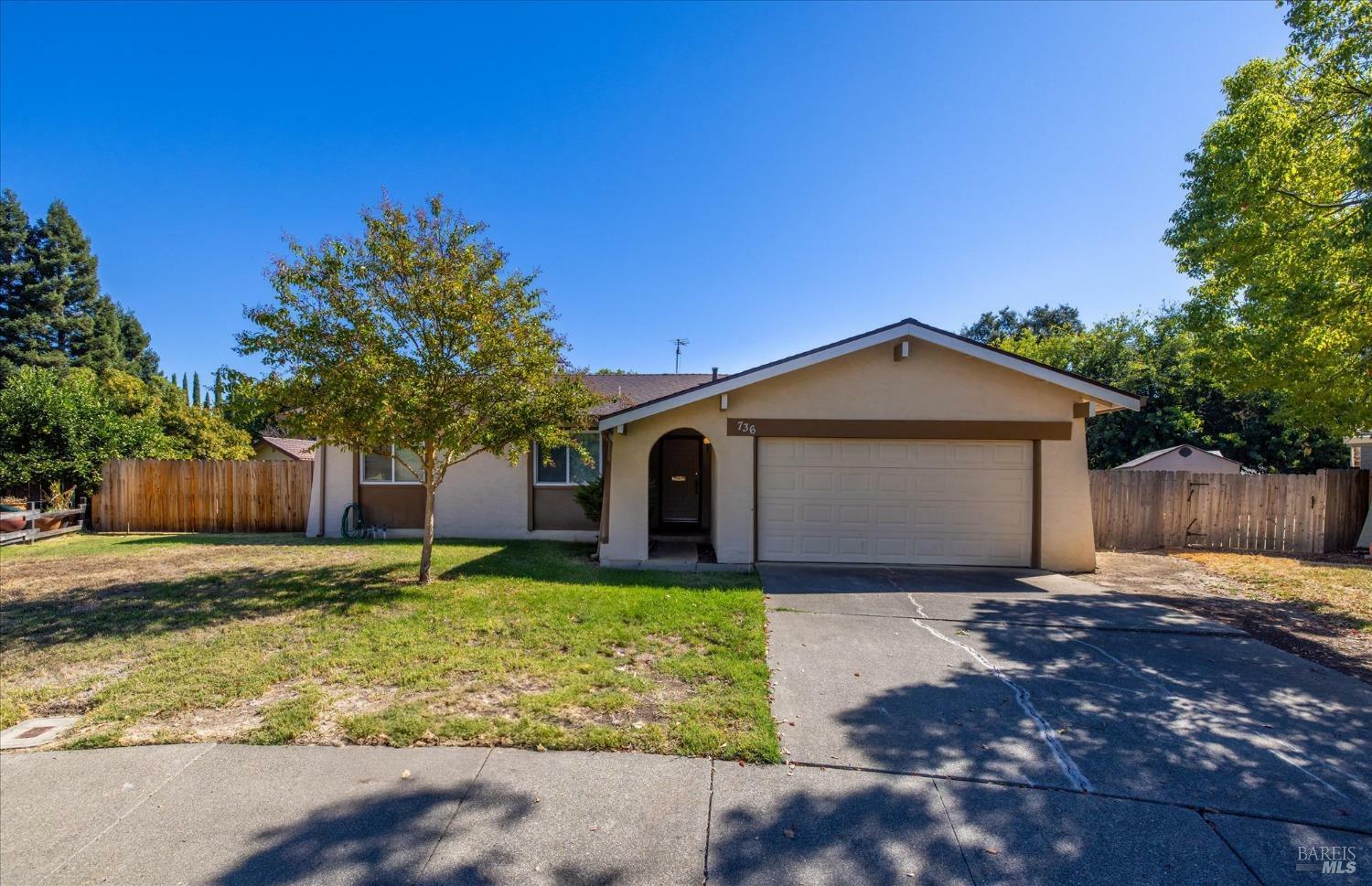 Property Photo:  736 Corte Alhambra  CA 95688 