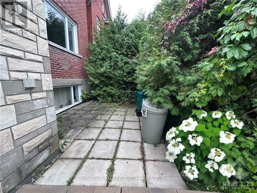 Photo de la propriété:  208 Cambridge Street North  ON K1R 7A9 