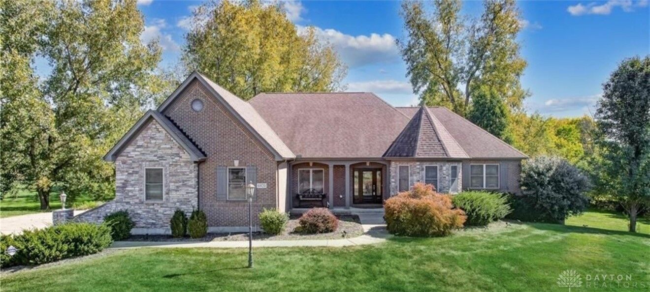 Property Photo: 6920 Clearview Court OH 45066