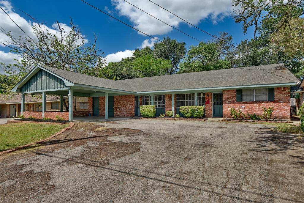 Property Photo:  403 Giddings Lane  TX 77833 