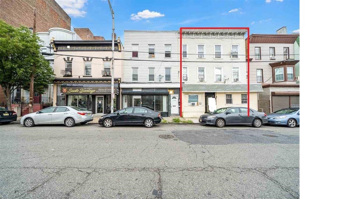 Property Photo:  262 Fairmount Ave  NJ 07306 