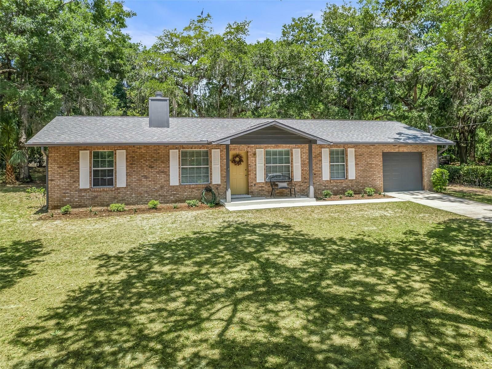 Property Photo: 247 W McClendon Street FL 32159