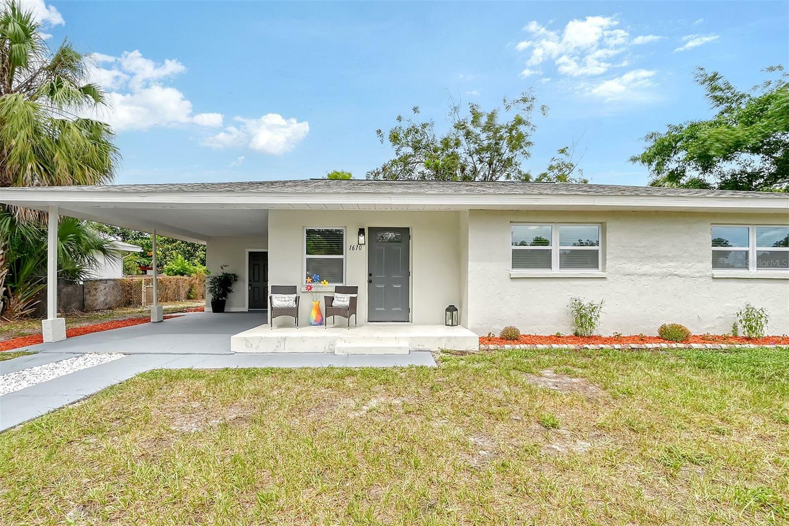 Property Photo:  1610 Marilyn Avenue  FL 34207 