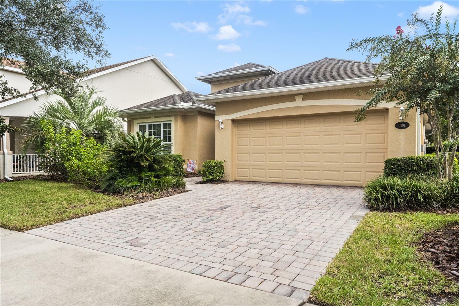 Property Photo: 1381 Hazeldene Manor FL 32724