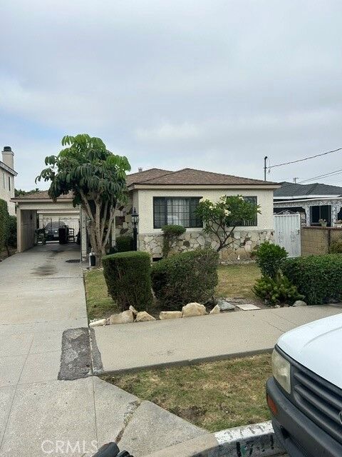 Property Photo: 1711 N Banning Boulevard N CA 90744